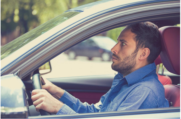 Cómo detectar averías en el sistema de dirección de tu coche